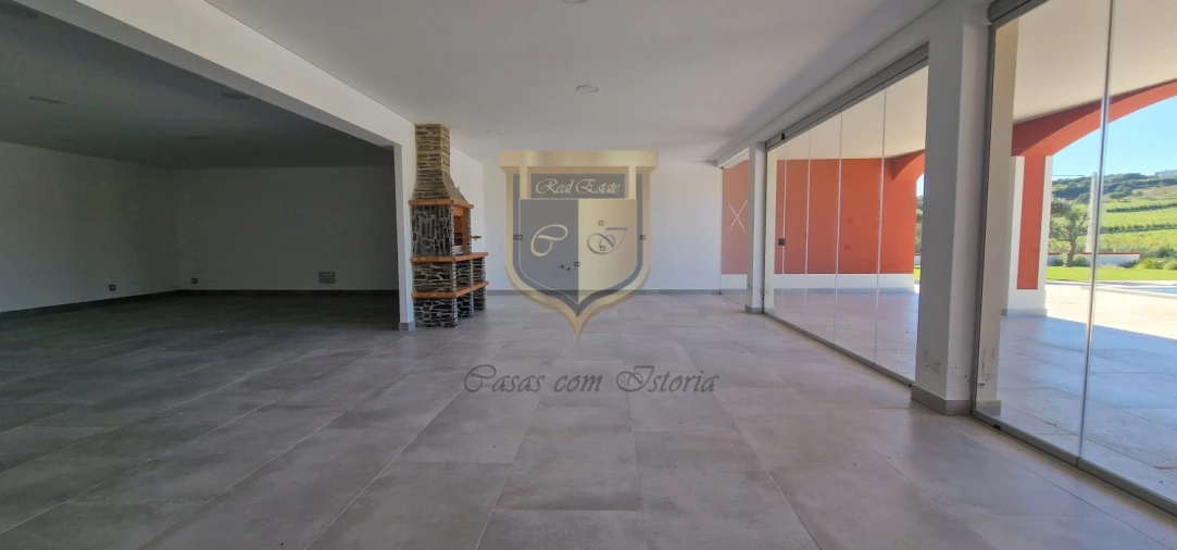 Moradia T7 para Venda em São Pedro da Cadeira Foto 49