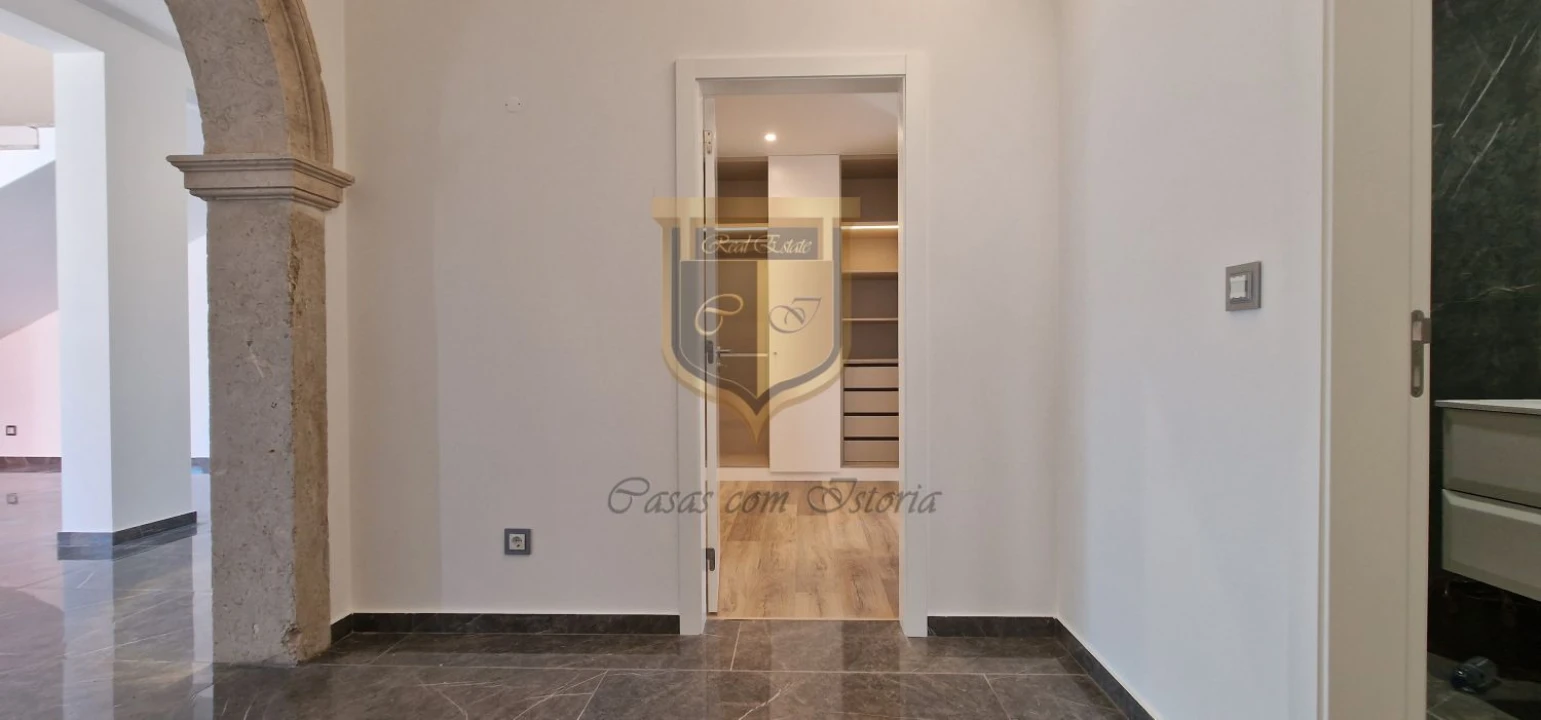 Moradia T7 para Venda em São Pedro da Cadeira Foto 25