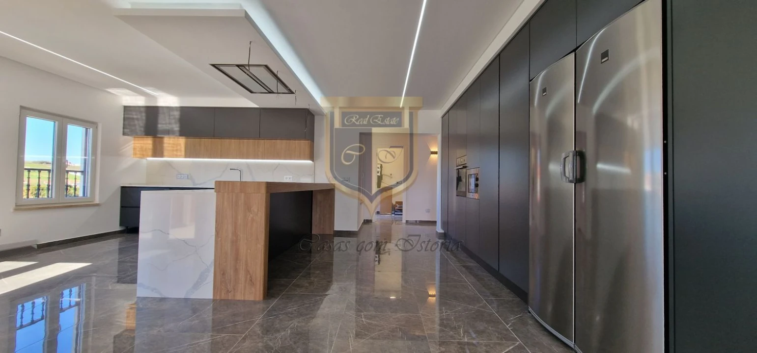 Moradia T7 para Venda em São Pedro da Cadeira Foto 10