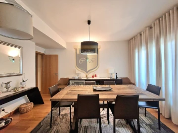 Apartamento T5 para Venda em Lumiar