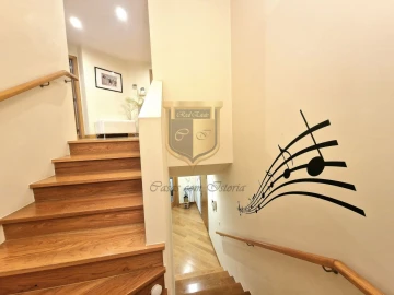 Apartamento T5 para Venda em Lumiar