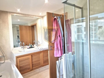 Apartamento T5 para Venda em Lumiar