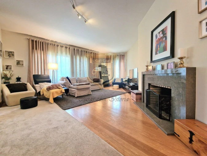 Apartamento T5 para Venda em Lumiar Foto 7