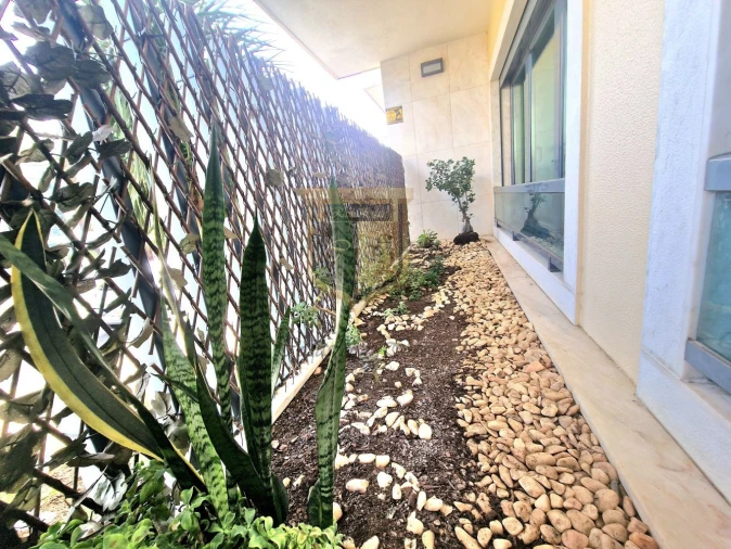 Apartamento T5 para Venda em Lumiar Foto 13