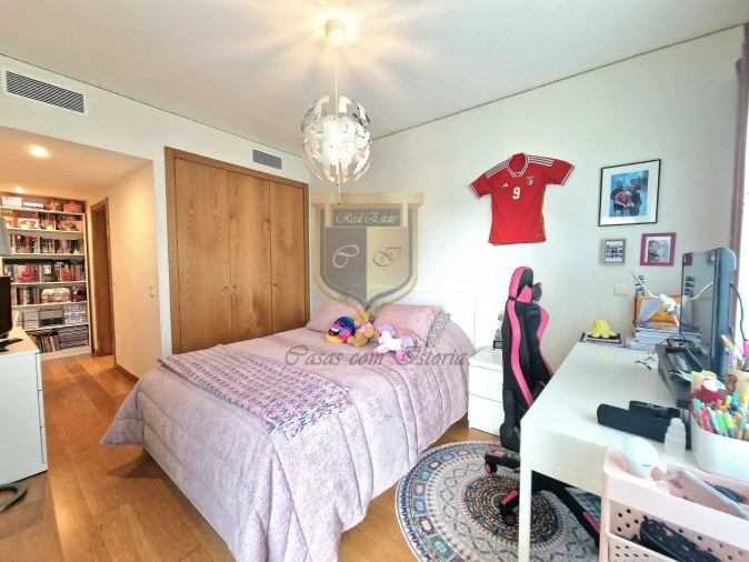 Apartamento T5 para Venda em Lumiar Foto 36