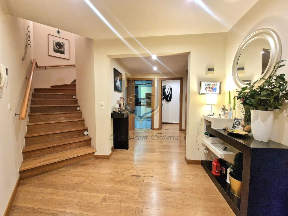 Apartamento T5 para Venda em Lumiar Foto 5