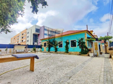 Moradia T8 para Venda em Caldas da Rainha - Santo Onofre e Serra do Bouro