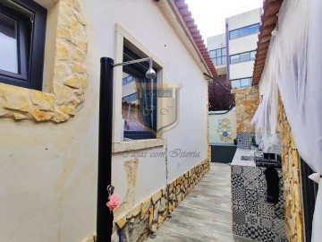 Moradia T8 para Venda em Caldas da Rainha - Santo Onofre e Serra do Bouro