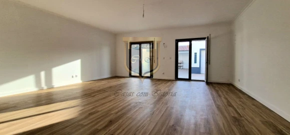 Moradia T3 para Venda em A dos Cunhados e Maceira