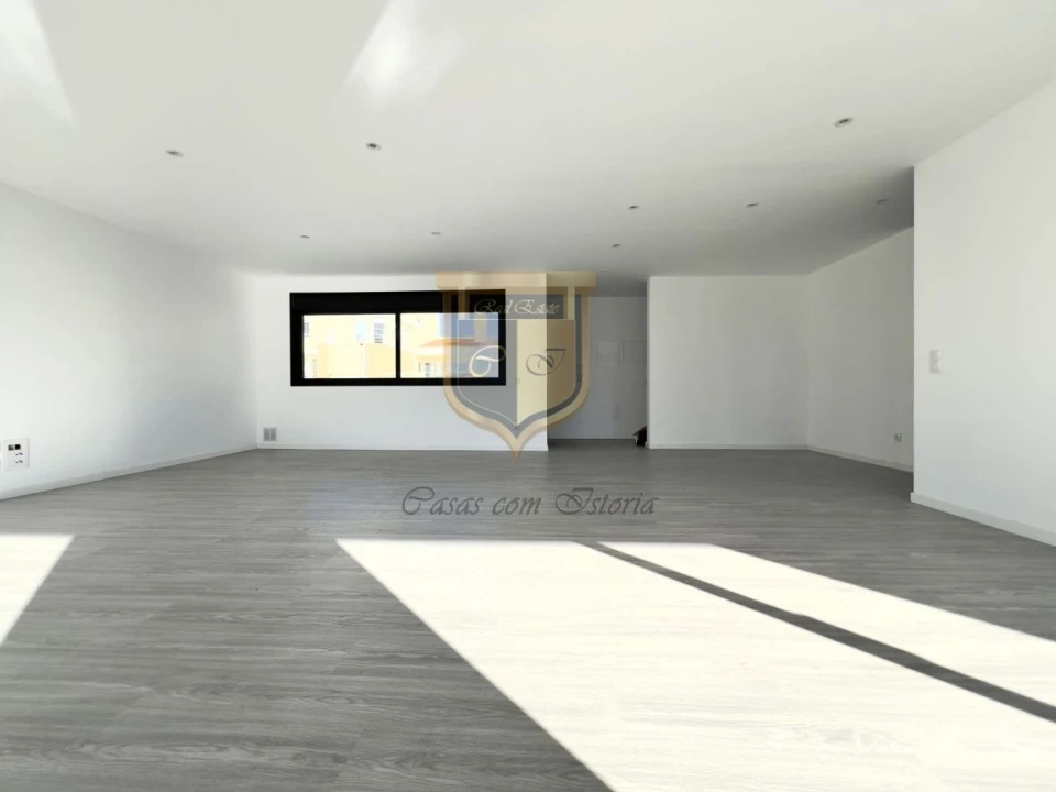 Moradia T4 para Venda em A dos Cunhados e Maceira Foto 5