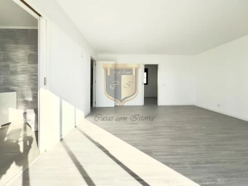 Moradia T4 para Venda em A dos Cunhados e Maceira