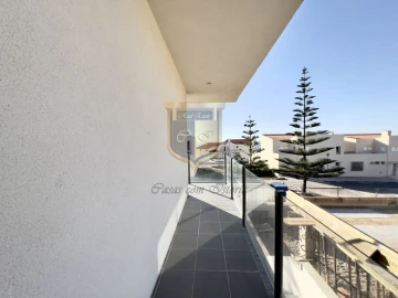 Moradia T4 para Venda em A dos Cunhados e Maceira