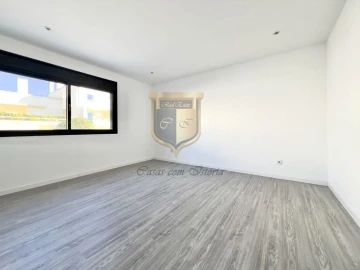 Moradia T4 para Venda em A dos Cunhados e Maceira