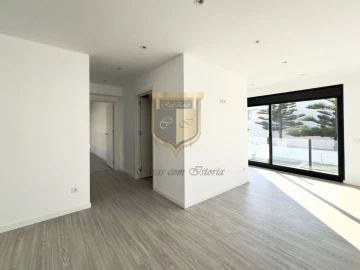 Moradia T4 para Venda em A dos Cunhados e Maceira