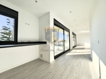 Moradia T4 para Venda em A dos Cunhados e Maceira