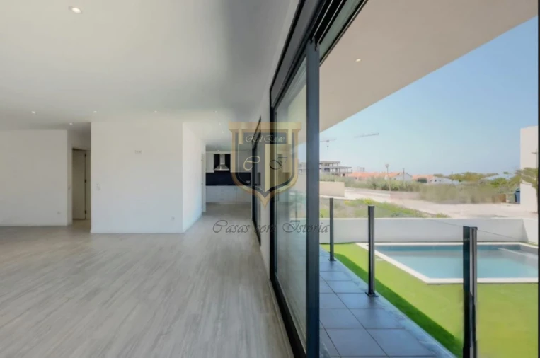 Moradia T4 para Venda em A dos Cunhados e Maceira Foto 48