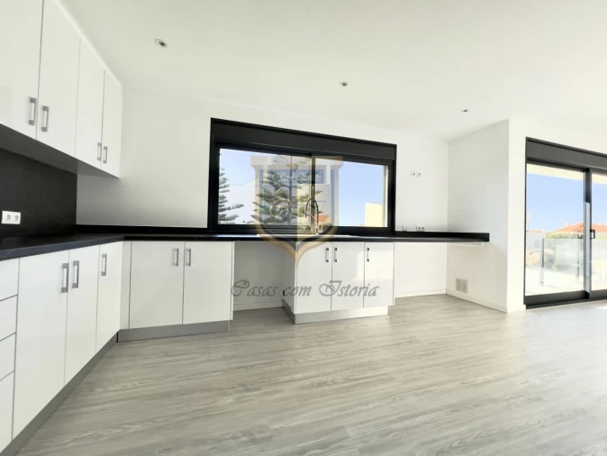 Moradia T4 para Venda em A dos Cunhados e Maceira Foto 11