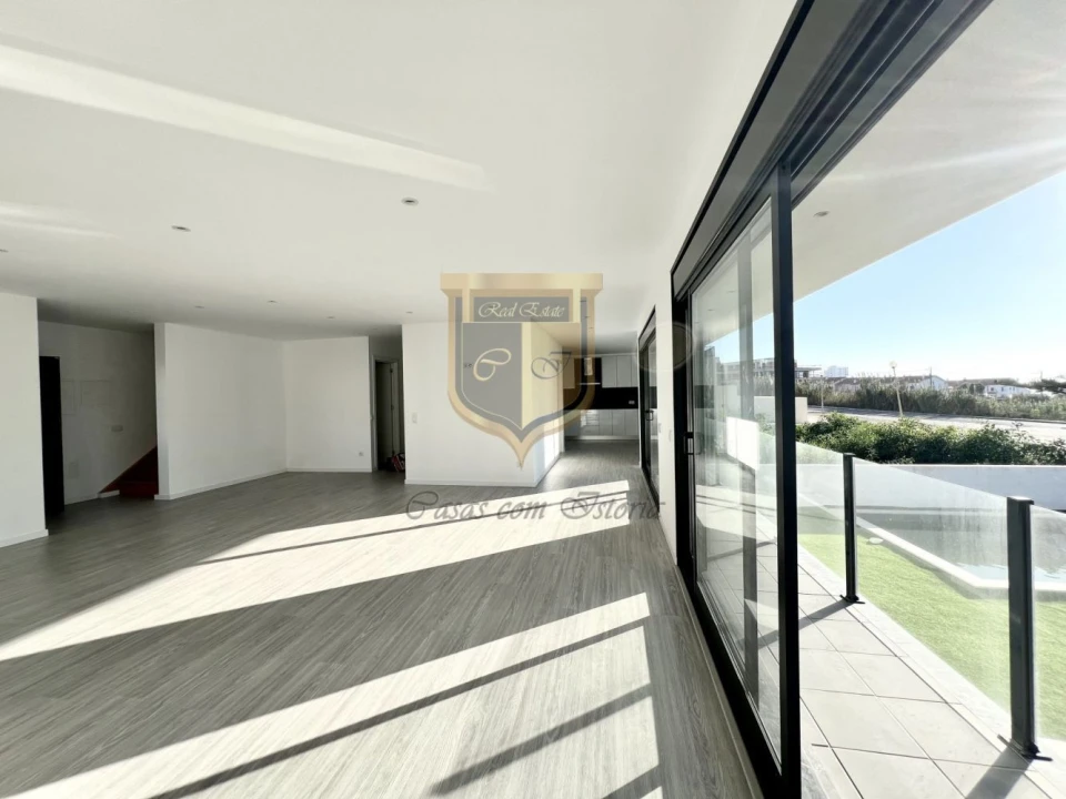 Moradia T4 para Venda em A dos Cunhados e Maceira Foto 47