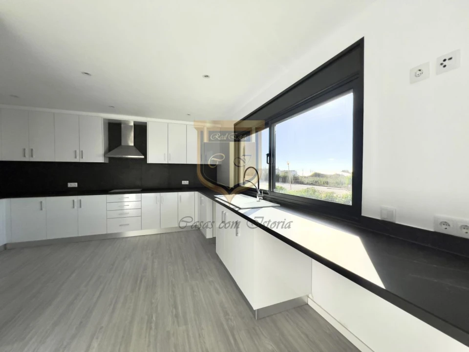 Moradia T4 para Venda em A dos Cunhados e Maceira Foto 10