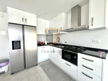 Moradia T4 para Venda em Cadaval e Pêro Moniz