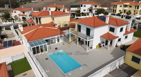 Moradia T4 para Venda em Cadaval e Pêro Moniz