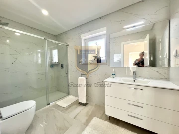 Moradia T4 para Venda em Cadaval e Pêro Moniz