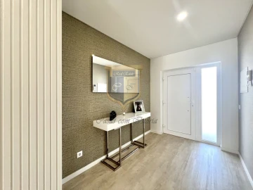 Moradia T4 para Venda em Cadaval e Pêro Moniz