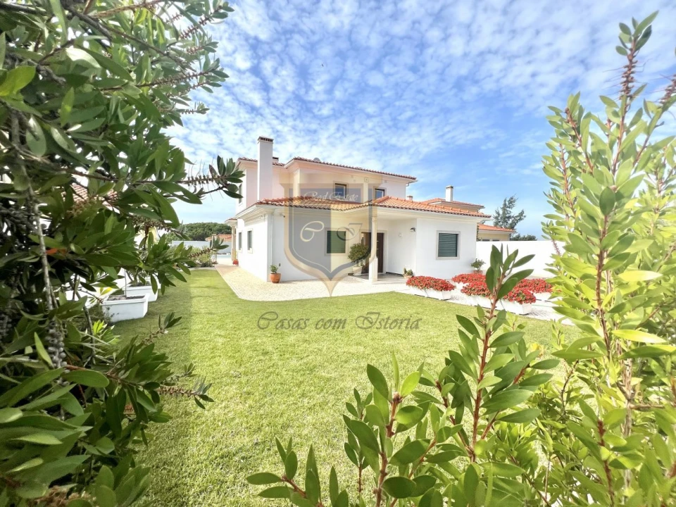 Moradia T4 para Venda em Cadaval e Pêro Moniz Foto 1