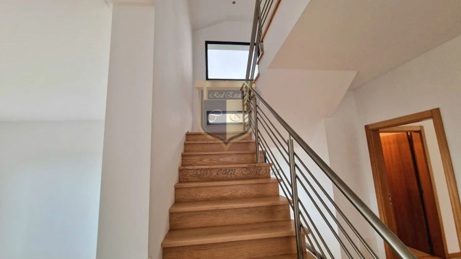 Moradia T3 para Venda em Silveira Foto 41