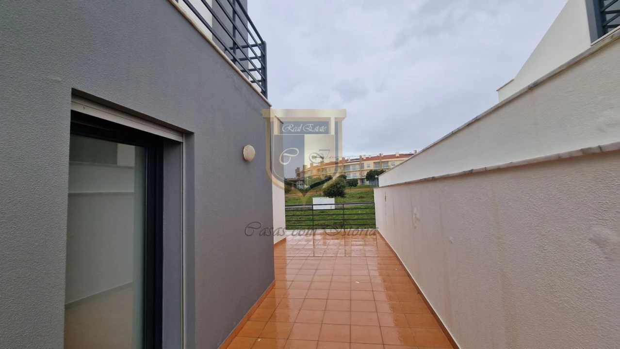 Moradia T3 para Venda em Silveira Foto 35