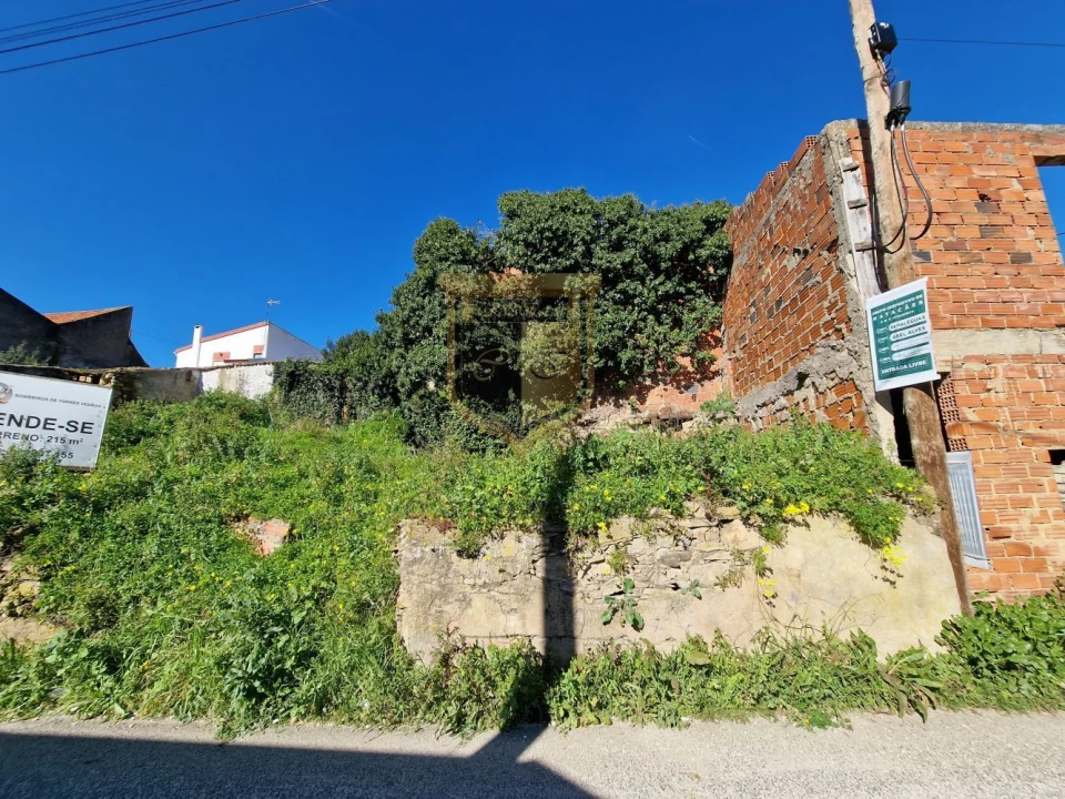 Moradia T3 para Venda em Santa Maria, São Pedro e Matacães Foto 19