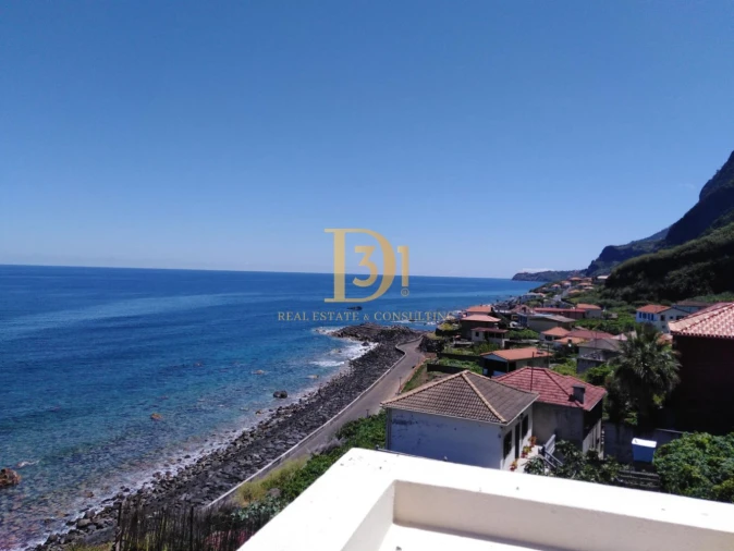 Moradia T4 para Venda em São Vicente Foto 2