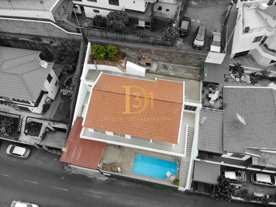 Moradia T4 para Venda em Monte Foto 1