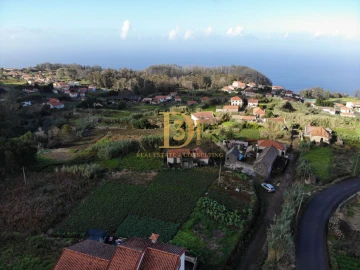 Moradia T3 para Venda em Porto Moniz