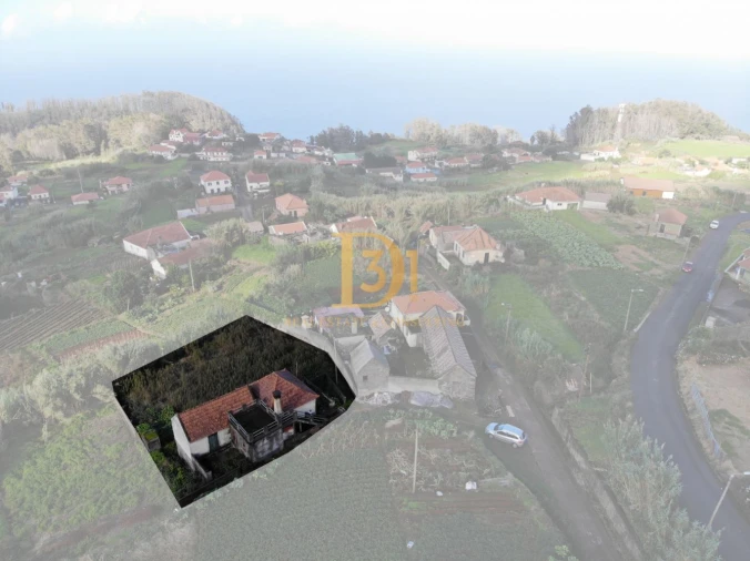 Moradia T3 para Venda em Porto Moniz Foto 3