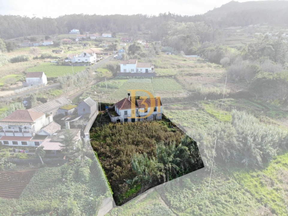 Moradia T3 para Venda em Porto Moniz Foto 1