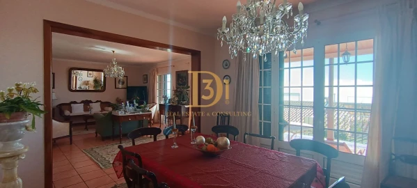 Moradia T4 para Venda em Funchal (Santa Maria Maior)