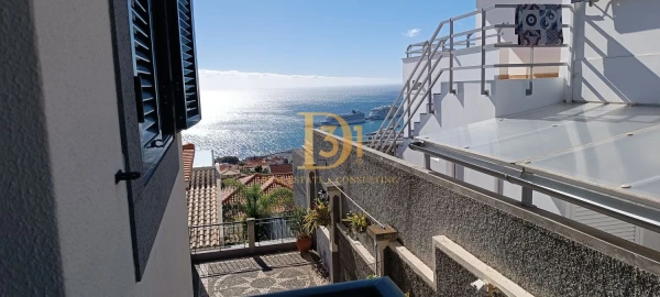 Moradia T4 para Venda em Funchal (Santa Maria Maior)