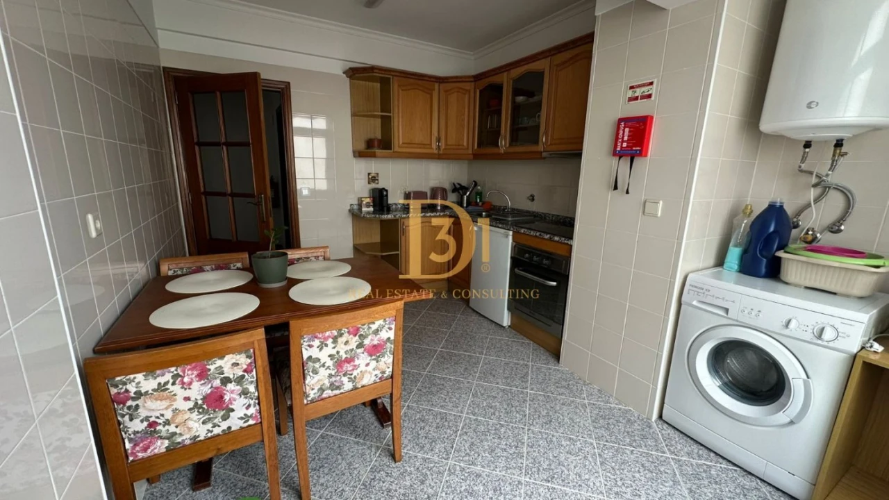 Apartamento T2 para Venda em Caniço Foto 17