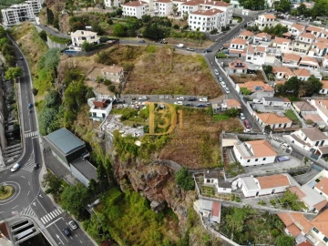 Terreno para Venda em Funchal (São Pedro)