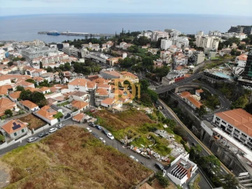 Terreno para Venda em Funchal (São Pedro)