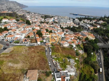 Terreno para Venda em Funchal (São Pedro)