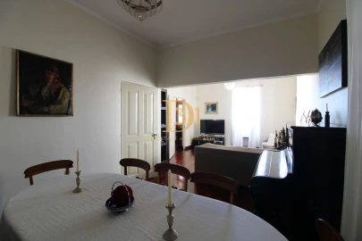 Moradia T4 para Venda em Funchal (Santa Maria Maior)