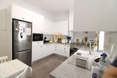 Moradia T4 para Venda em Funchal (Santa Maria Maior)