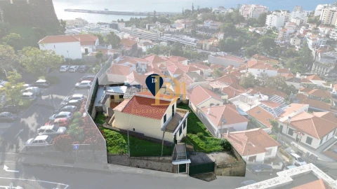 Moradia T3 para Venda em Funchal (São Pedro)