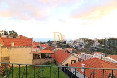 Moradia T3 para Venda em Funchal (São Pedro)