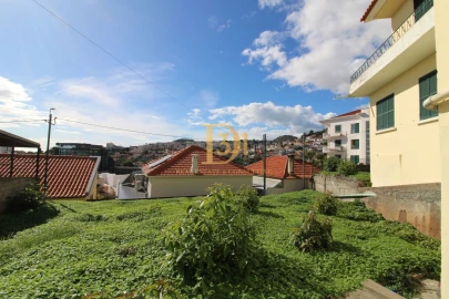 Moradia T3 para Venda em Funchal (São Pedro)