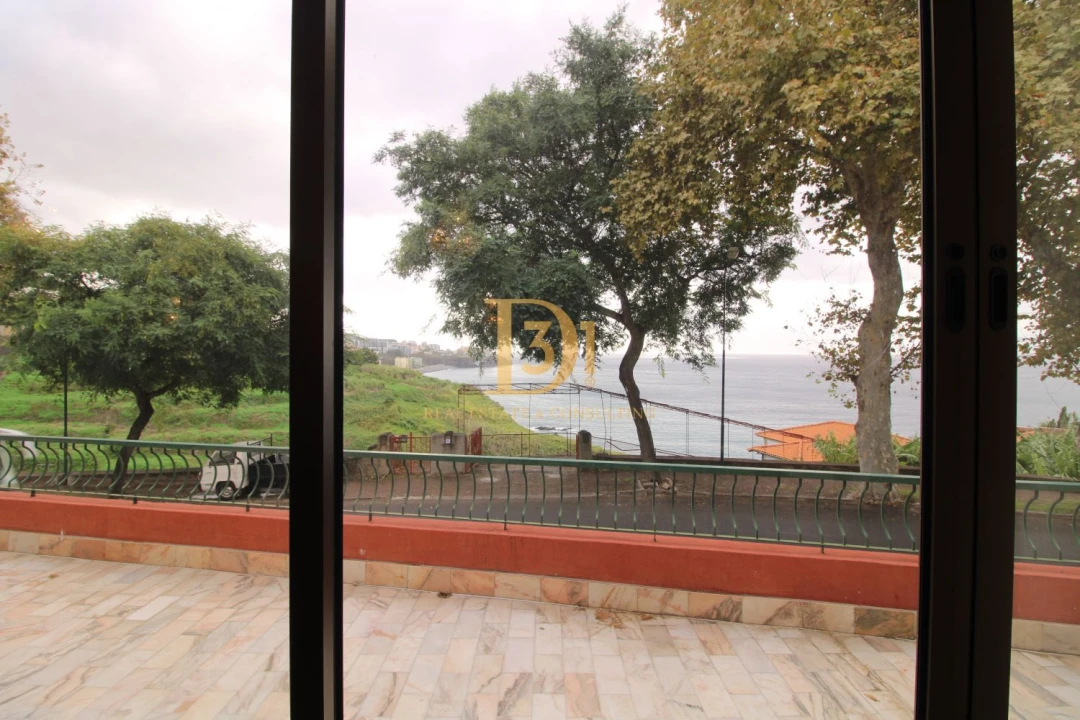 Moradia T4 para Venda em São Martinho Foto 3