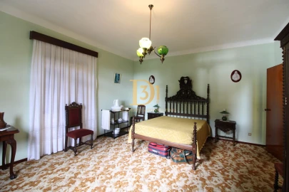 Moradia T4 para Venda em São Martinho