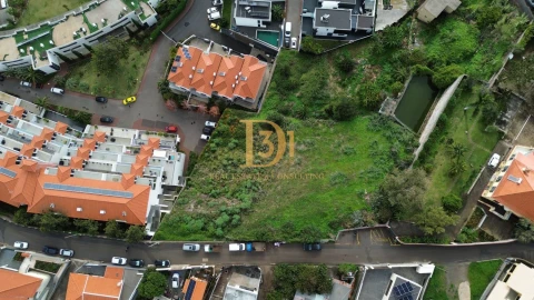 Terreno para Venda em Caniço